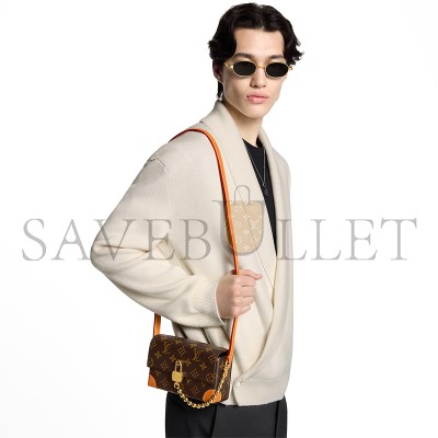 LOUIS VUITTON STEAMER WEARABLE WALLET M14738 (18*11*7cm)